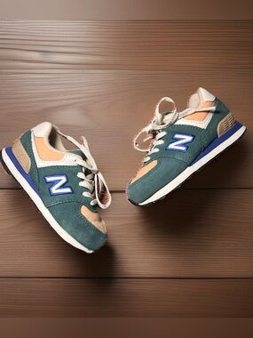 New Balance 574 Green & Orange Size 6 Toddler Sneakers Shoes